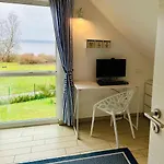 בית נופש Ferienhaeuser Mit Seeblick Direkt Am Plauer *