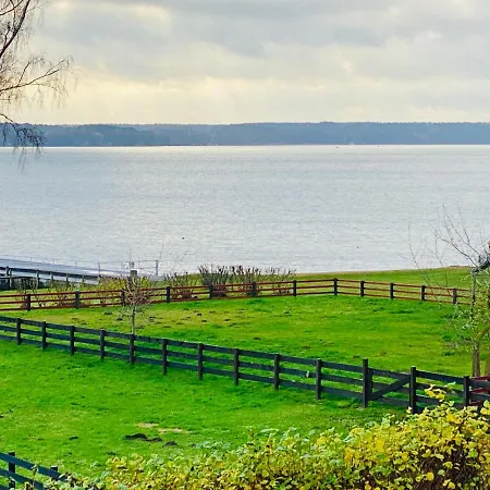 Ferienhaus Mit Seeblick Direkt Am Plauer *