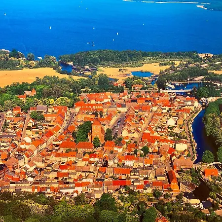 Ferienhaus Mit Seeblick Direkt Am Plauer