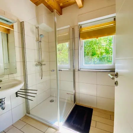 Ferienhaeuser Mit Seeblick Direkt Am Plauer Holiday home *