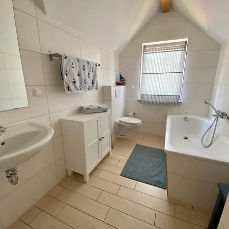 Ferienhaeuser Mit Seeblick Direkt Am Plauer