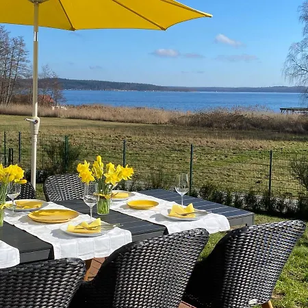 Mit Seeblick Direkt Am Plauer Ferienhaus *
