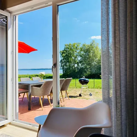 펜션 Ferienhaeuser Mit Seeblick Direkt Am Plauer