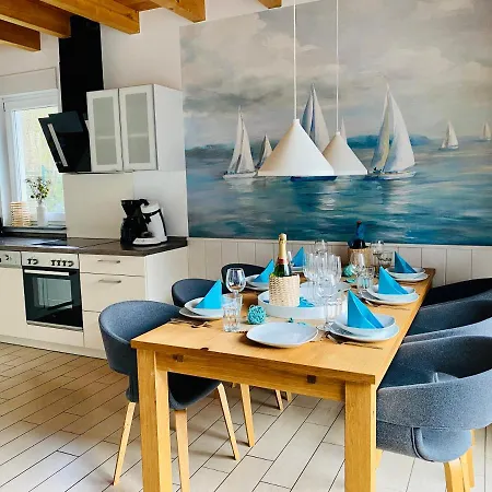 Ferienhaeuser Mit Seeblick Direkt Am Plauer