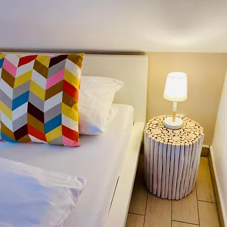 Ferienhaeuser Mit Seeblick Direkt Am Plauer 플라우암시