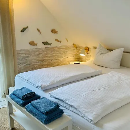 Ferienhaeuser Mit Seeblick Direkt Am Plauer 펜션 플라우암시