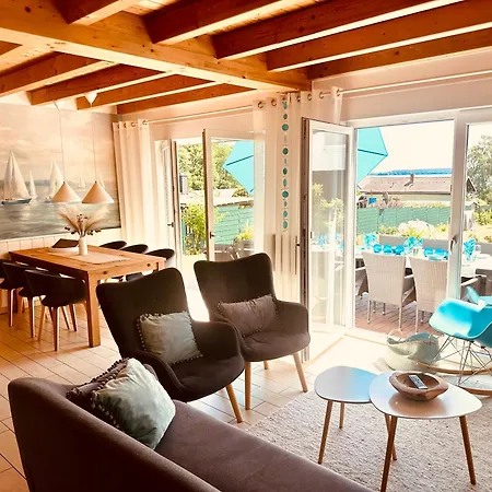Ferienhaeuser Mit Seeblick Direkt Am Plauer بيت للعطل *