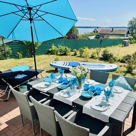 Ferienhaeuser Mit Seeblick Direkt Am Plauer