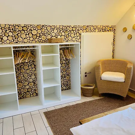 Ferienhaeuser Mit Seeblick Direkt Am Plauer *