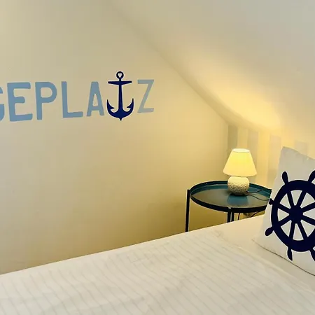 Ferienhaeuser Mit Seeblick Direkt Am Plauer *