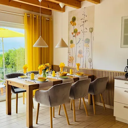 Ferienhaeuser Mit Seeblick Direkt Am Plauer *